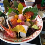 いちやなぎ - 海鮮ちらし・1480円（税抜き）食べても食べても無くならない肴達！ 酢飯もしっかり入ってます！  大満足♪