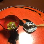 美山荘 - 夕食（摘草料理）：むかごの葛よせ