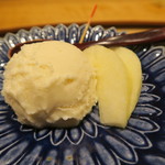 鮨 山浦 - 和三盆アイス、ラフランス