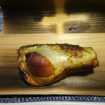 美山荘 - 夕食（摘草料理）：子持ち鮎の幽庵焼