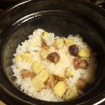 美山荘 - 夕食（摘草料理）：栗の土鍋ごはん