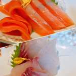 鮎の庄 - サーモンのお造り
      &
      鯉のあらい