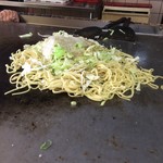 お好み焼 久美ちゃん - 調理中2