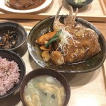 一汁五穀 - 真鯛と野菜の健康黒酢あんかけ定食