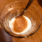 Suien - 杏仁豆腐のリンゴジャム添え