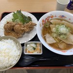 Shokujidokoro Sankyu - から揚げラーメンセット❗️