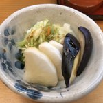 鰻家 - 漬物もうまい