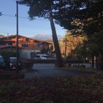 新日鐵住金名古屋きそこま山荘 - 朝日を浴びる御岳