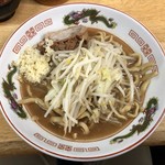 ラーメン二郎 - ラーメン 780円　麺半分・ヤサイ少な目にんにくで