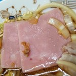 中華そば みたか - プレスハムは丸大の物か分からない。