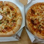 AOKI's Pizza - デラックス、バーベキューチキン＆モッツァレラ