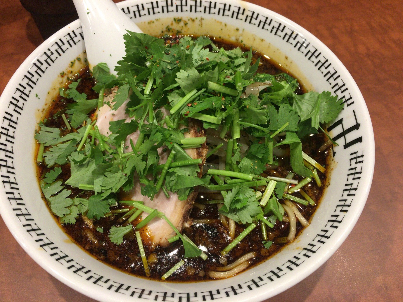 『新ジャンルラーメン』by hidering5050 : スパイス・ラー麺 卍力 秋葉原店 - 秋葉原/ラーメン [食べログ] 新ジャンルラーメン... 