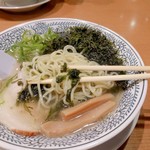 Marugen Ramen - 磯海苔塩ラーメンの麺アップ