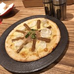 ぶどうの花 - ごぼうの漬物と百合根のピザ