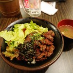 精肉・卸の肉バルSanoso - 