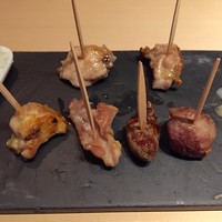 中目黒 いぐち 本店 - おすすめピンチョススタイル~砂肝・ハツ・ハラミ・ボンジリ 本日の希少部位 2種~ふりそで・ソリレス