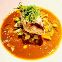 ビストロ ハマイフ - 白身魚のブイヤベース。キダイ（？）のポワレをブイヤベースに乗せた料理