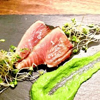 ビストロ ハマイフ - 宮城産・戻りカツオのタタキ（ニラと醤油のソースを添えて）