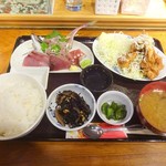 大衆料理ふくろう - ふくろうランチ(刺身5点盛り＆油淋鶏風)