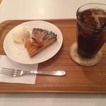 TeToTe - 季節のタルトとコーヒー・クリア