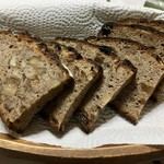 メゾン ムラタ - セーグル オ フリュイ 1/4 ¥250