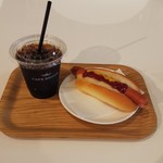 カフェブリッコ - アイスコーヒーとホットドッグ(合計380円)