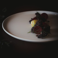 《肉料理 ヴィヤンドゥ》