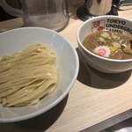 東京アンダーグラウンドラーメン 頑者 - 