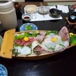 創作割烹 潮乃美 - 残念ながらお腹いっぱいでお刺身が食べられませんでした。昆布絞めでお願いいたします。