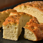 FUGA - 青森県横浜町菜種油を練り込んだ焼き立てフォカッチャ