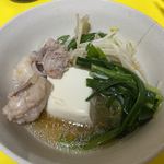 もつ鍋・水炊き 博多若杉 - あごだし醤油味のもつ鍋