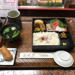 新富鮨 - 定食（１０００円）