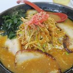 ラーメンとん太 - 紅ショウガが良いアクセントです