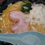 横浜家系ラーメン 久米川商店 - どあっぷ