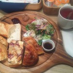 119513545 - 焼き立てパンスペシャリテ990円(税込)