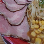 手打ち極太麺　ジョニーの味噌 - 料理写真:辛味噌らーめんチャーシューもりもり。
