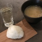 アンツ ミールズ アンド コーヒー バー - 