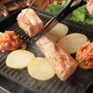 ``Extra-thick samgyeopsal'' boasts popularity with the thickness of Sakae ❗️ Lunch available