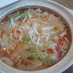 麺屋 彰 - 土鍋のフタをオープン