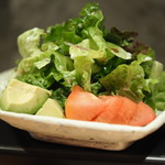 オオクサ - サラダ1人前でこの量