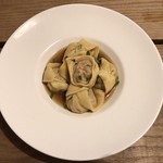 コルツ - 大量のラビオリ（豚すね肉