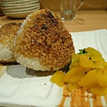 和み庵　篤屋 - カマンベールのとろ～り焼きおにぎり