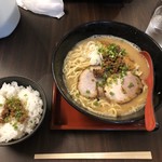 Ramen Futaba - 味噌らーめん  +肉味噌小丼