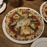 PIZZA NAPOLETANO - ●半熟卵とベーコンのトマトソースピッツァ¥780税別