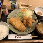 とんＱ 水戸千波店 - やまと豚ロースとカキフライ定食（2068円税込）