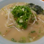 まるなか - ラーメンアップ（単品なら４５０円）