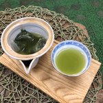 イワキ製茶 - かぶせ茶ティーバック試飲
旨味香りコクは淡麗。
写真はありませんがこの後、茶葉で
出したお茶も頂きましたが、同じお茶でも
バッグとは全然違う！
全てにおいて旨味渋味香り色が濃厚！！