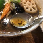 吉田商店 - スープは黄金色