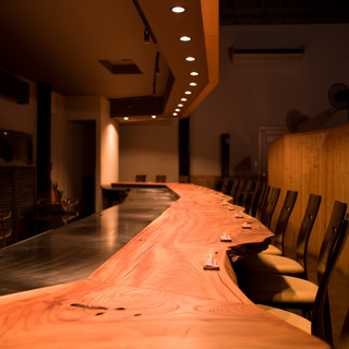 当店はカウンター席のみの受付とさせていただきます。