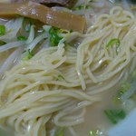 まるなか - 麺は中細ストレート麺